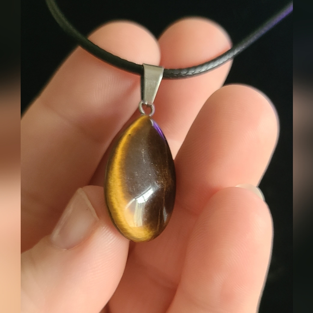 Tiger's Eye Pendant Necklace